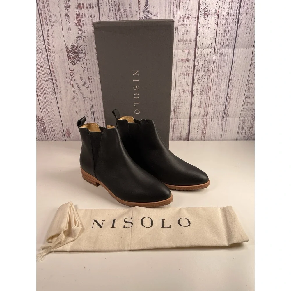Nisolo Eva- Everyday Chelsea Boot  New In Box 6.5 Black